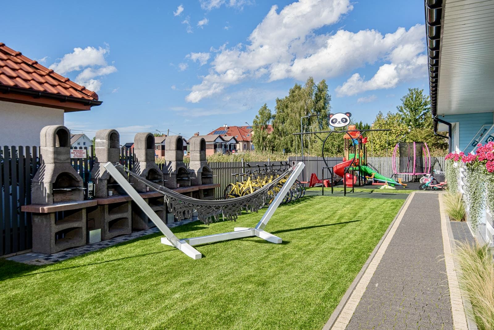 3c61d975-b64d-4526-bdc1-54254dd0c67c